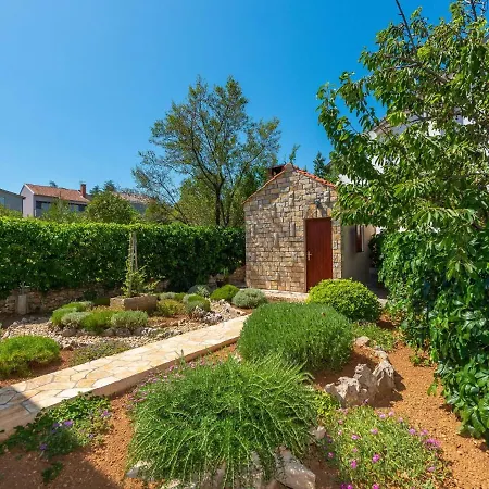 Milka By Interhome Pridraga