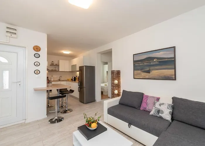 בית נופש Milka By Interhome *